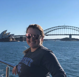 Meet your Posher, Abbi